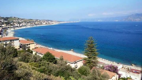 Proseguono le belle giornate in riva allo Stretto di Messina. 6 10986936_660140334116257_5159678311602479024_n