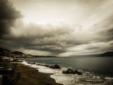 Inizio di settimana incerto. Piogge da martedì e clima instabile sino a domenica. 4 12027808_917291368320532_6922580069904427389_n
