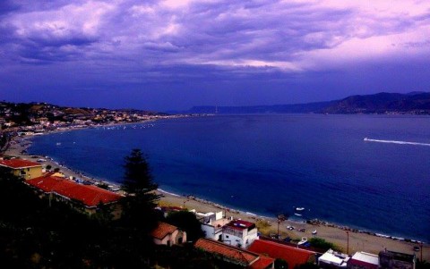 Lo Stretto raggiunto da altre perturbazioni atlantiche. Niente gelo. 3 12650901_950722908310711_5836688768635912981_n
